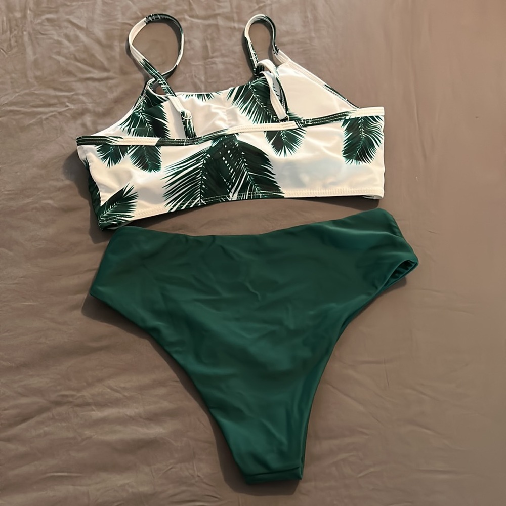 SHEIN Bikini - Picture 3 of 3